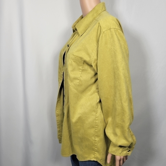 Chico's Faux Suede Light Green Womens Full Button Over Shirt in a Size 2 (L/12) - Picture 8 of 14